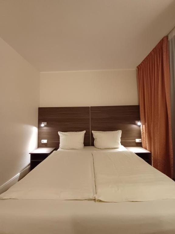 Hotel Ariana Koeln Kültér fotó