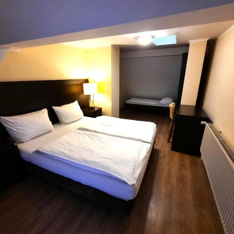 Hotel Ariana Koeln Kültér fotó
